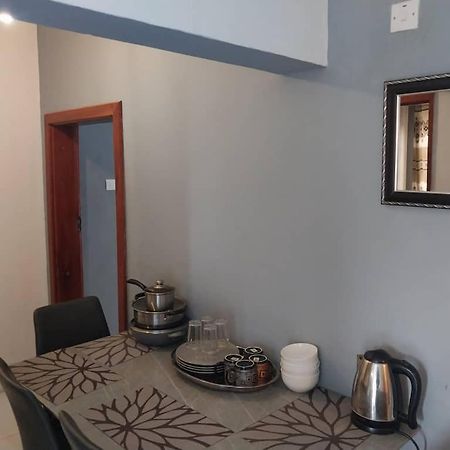 צ'ינגולה Emmrose Apartments מראה חיצוני תמונה